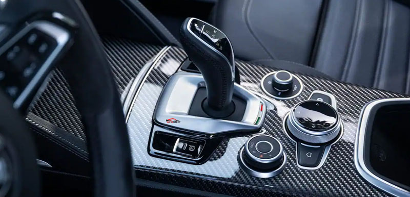 Alfa Romeo Stelvio Quadrifoglio 2023 Interior Gear View