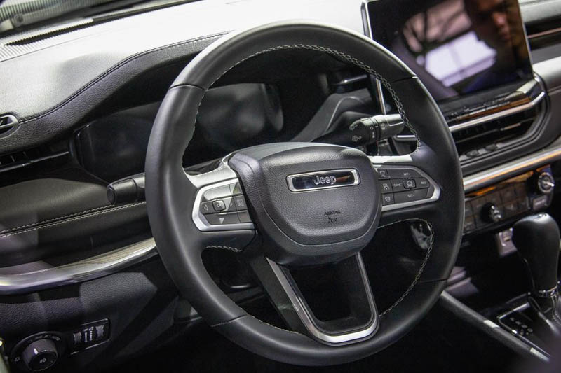 Jeep Compass 2022 Interior Steering View