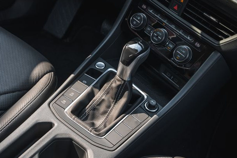 Volkswagen Jetta 2022 Interior Gear View