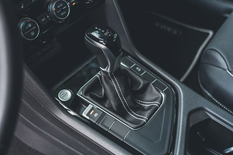 Volkswagen Toas 2022 Interior Gear View