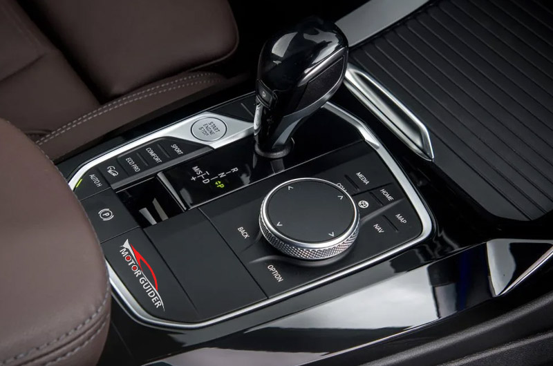 BMW X3 2022 Interior Gear View