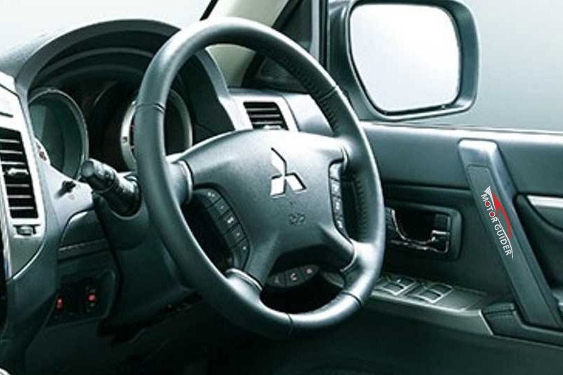 Mitsubishi Pajero 2022 Interior Steering View
