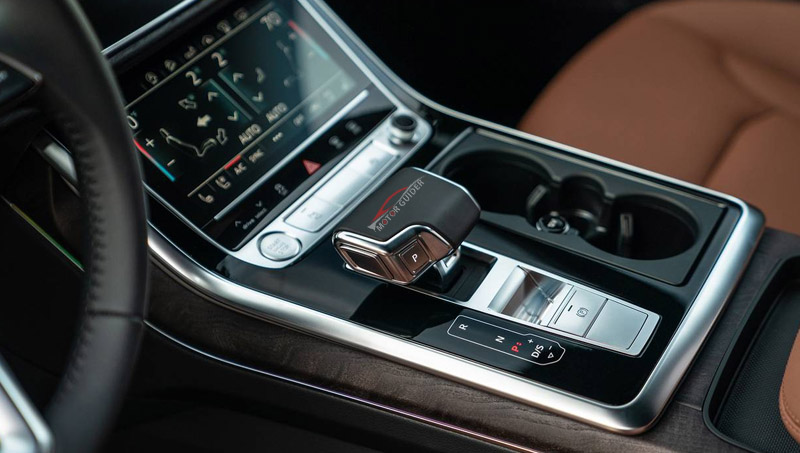 Audi Q7 2022 Interior Gear View