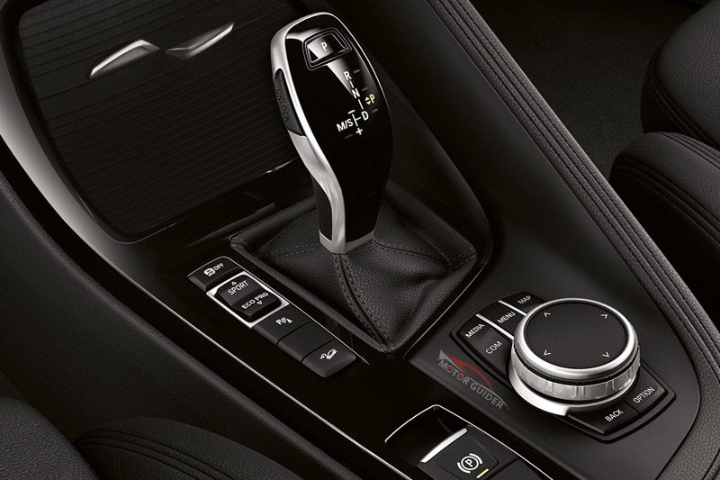 BMW X2 2023 Interior Gear View