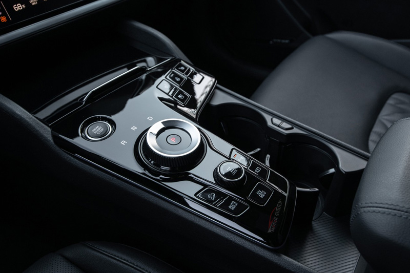 Kia Sportage Plug-in Hybrid 2023 Interior Gear View