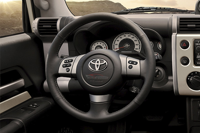 Toyota FJ Cruiser 2023 Interior Steering View