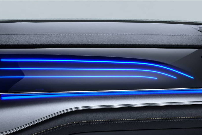 31-colour multi-gradient ambient lighting