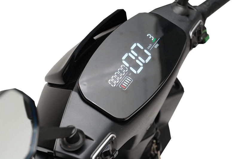 Evee GEN-Z Pro 2026 Digital Meter View