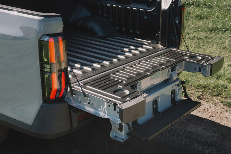 MG U9 2025 Exterior Electric Folding Tailgate View