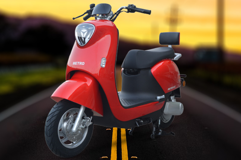 Metro M6 2026 Red Colour