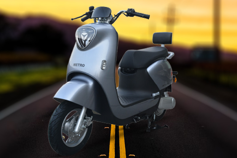 Metro M6 2026 Silver Colour