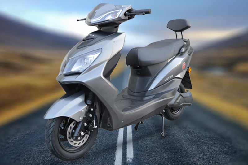 Metro Thrill 2026 Silver Colour
