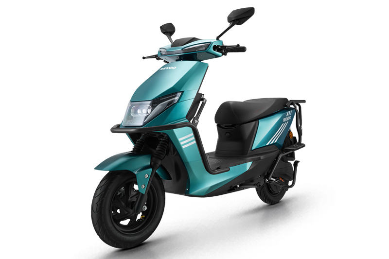 Revoo C32Y 2026 Green Colour