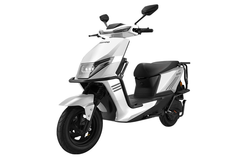 Revoo C32Y 2026 White Colour