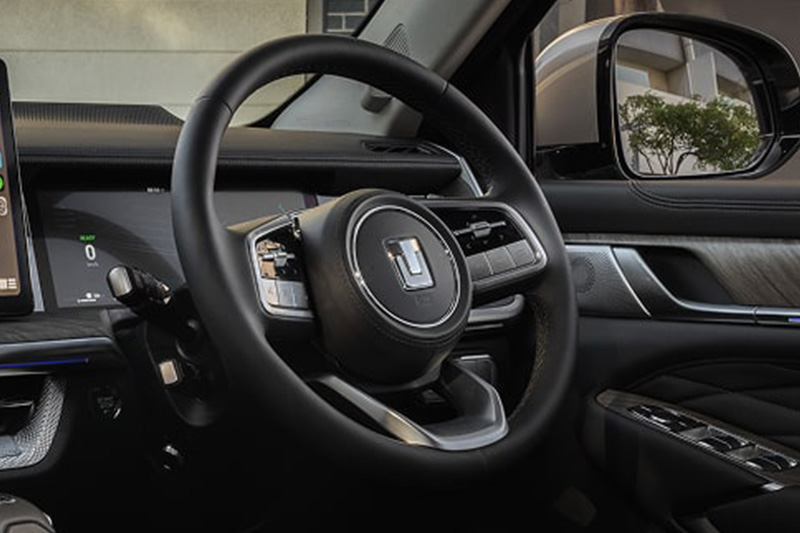 GWM Tank 500 PHEV 2026 Interior Streering View