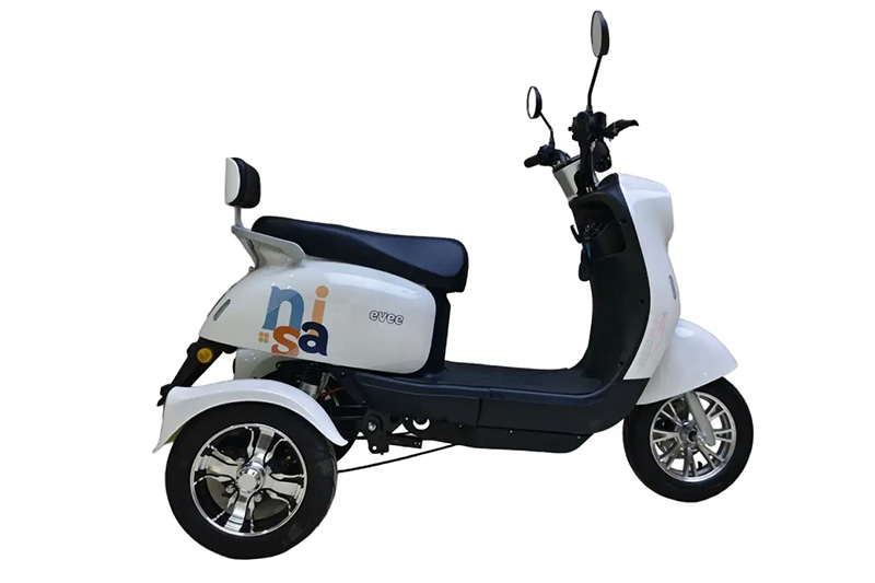 Evee Nisa 3W 2026 Side View