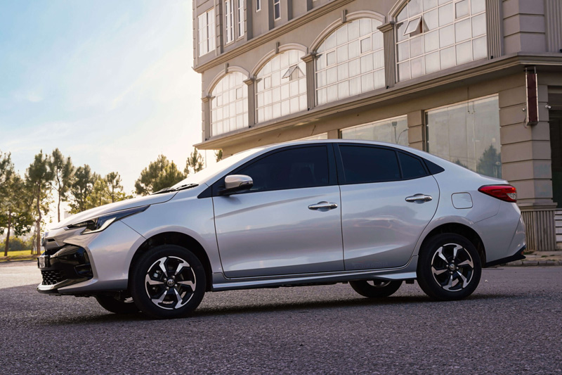 Toyota Yaris 2026 Exterior Side View
